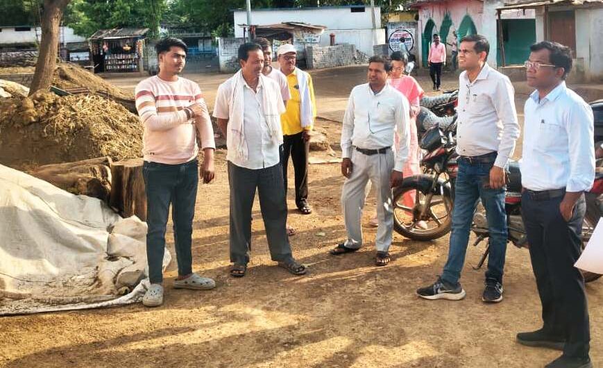 सीईओ गोकुल रावटे ने ग्राम पंचायतों का किया औचक निरीक्षण, आवास व जल संरक्षण कार्यों की ली विस्तृत समीक्षा