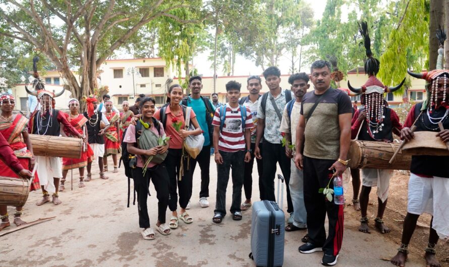 खेलो इंडिया ट्रायबल गेम्स: केरल की एथलेटिक्स टीम पहुंची जगदलपुर, पारंपरिक लोकनृत्य से हुआ भव्य स्वागत